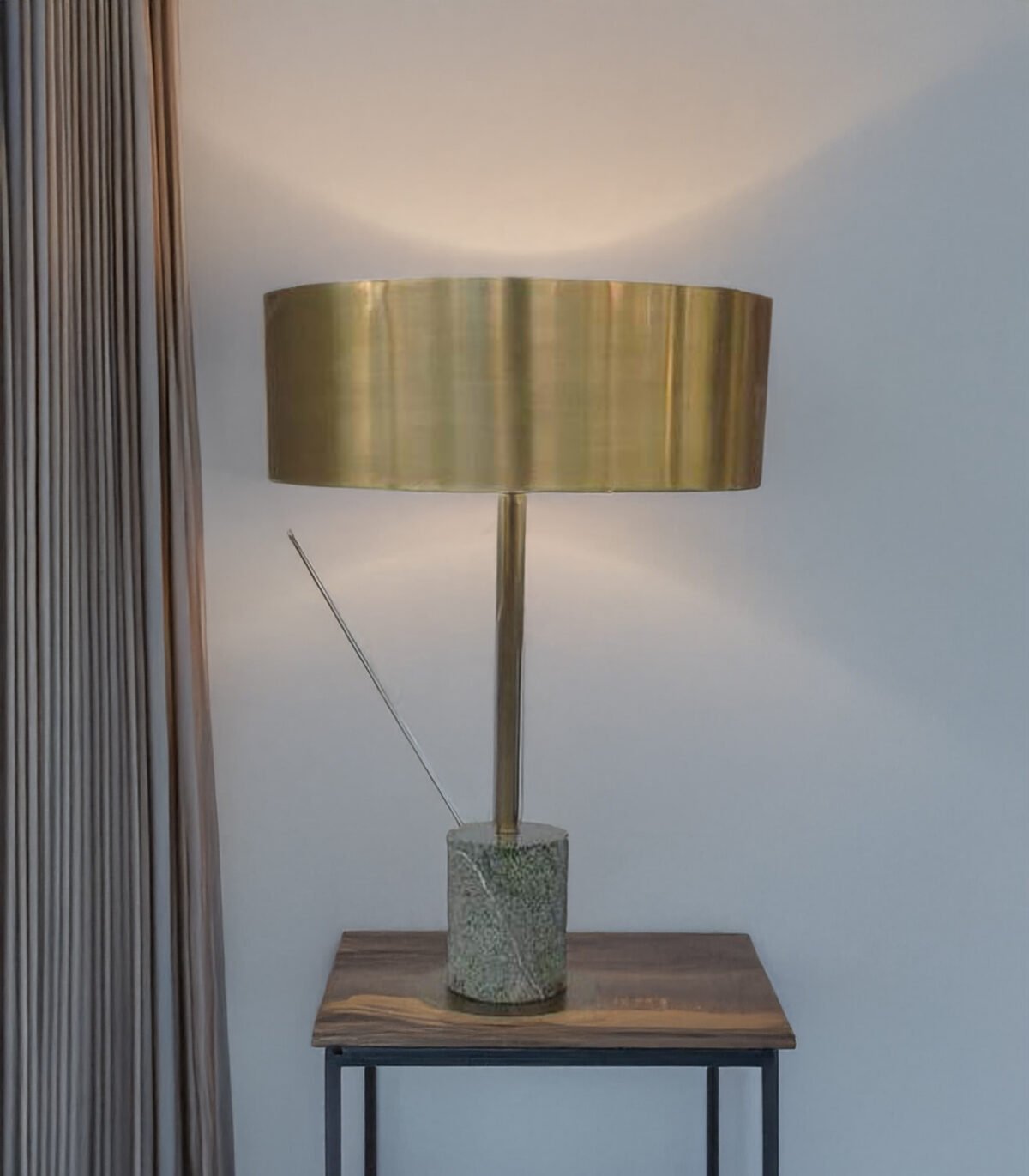 Table Lamp with round Shade Simple Design AC/Battery Power Supply LED/Bulbs Lighting for Home Decor and Reading